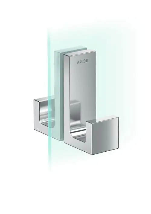 Chromfarbener Duschtürgriff von AXOR, rechteckige Form, montiert an Glas, mit klaren Linien und sauberem Design zur Verwendung in Duschbereichen.